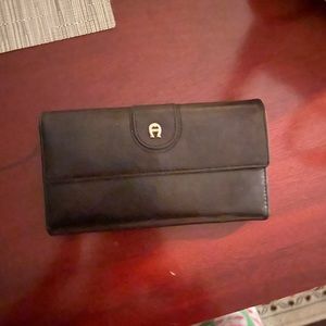 Vintage Etienne Agnor black wallet with checkbook compartment